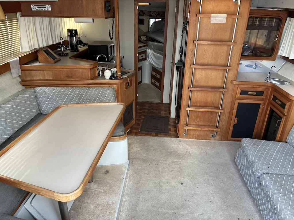 Boat image 11 - 1987 Carver 32 Mariner