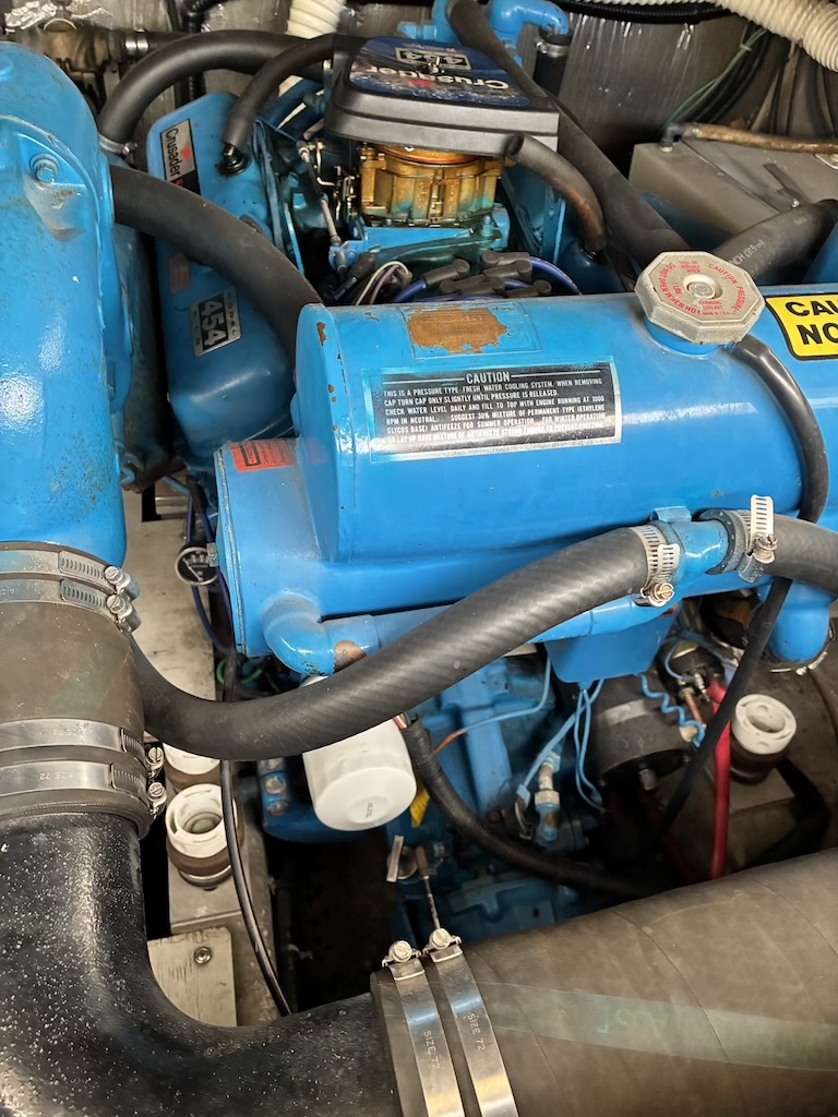 Boat image 12 - 1989 Tiara 3300 Sport Flybridge