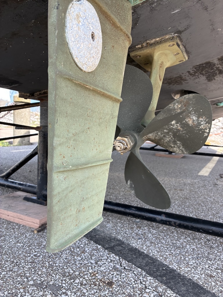 Boat image 16 - 1989 Tiara 3300 Sport Flybridge