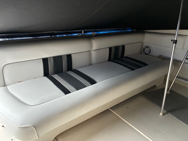 Boat image 1 - 1990 Sea Ray 350 Express Cruiser