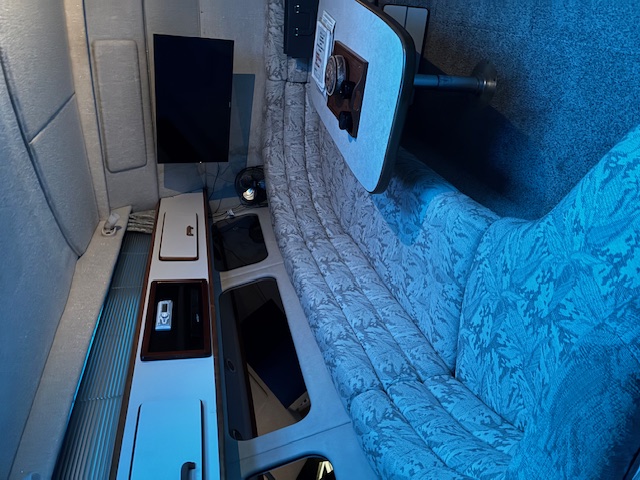 Boat image 4 - 1990 Sea Ray 350 Express Cruiser