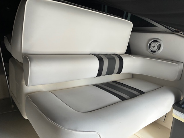 Boat image 6 - 1990 Sea Ray 350 Express Cruiser