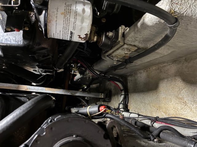 Boat image 11 - 1990 Sea Ray 350 Express Cruiser