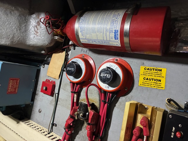 Boat image 19 - 1990 Sea Ray 350 Express Cruiser