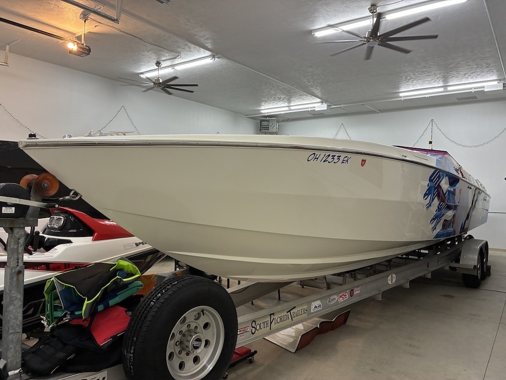 Cigarette performance boat freshwater Lake Erie Cleveland for sale