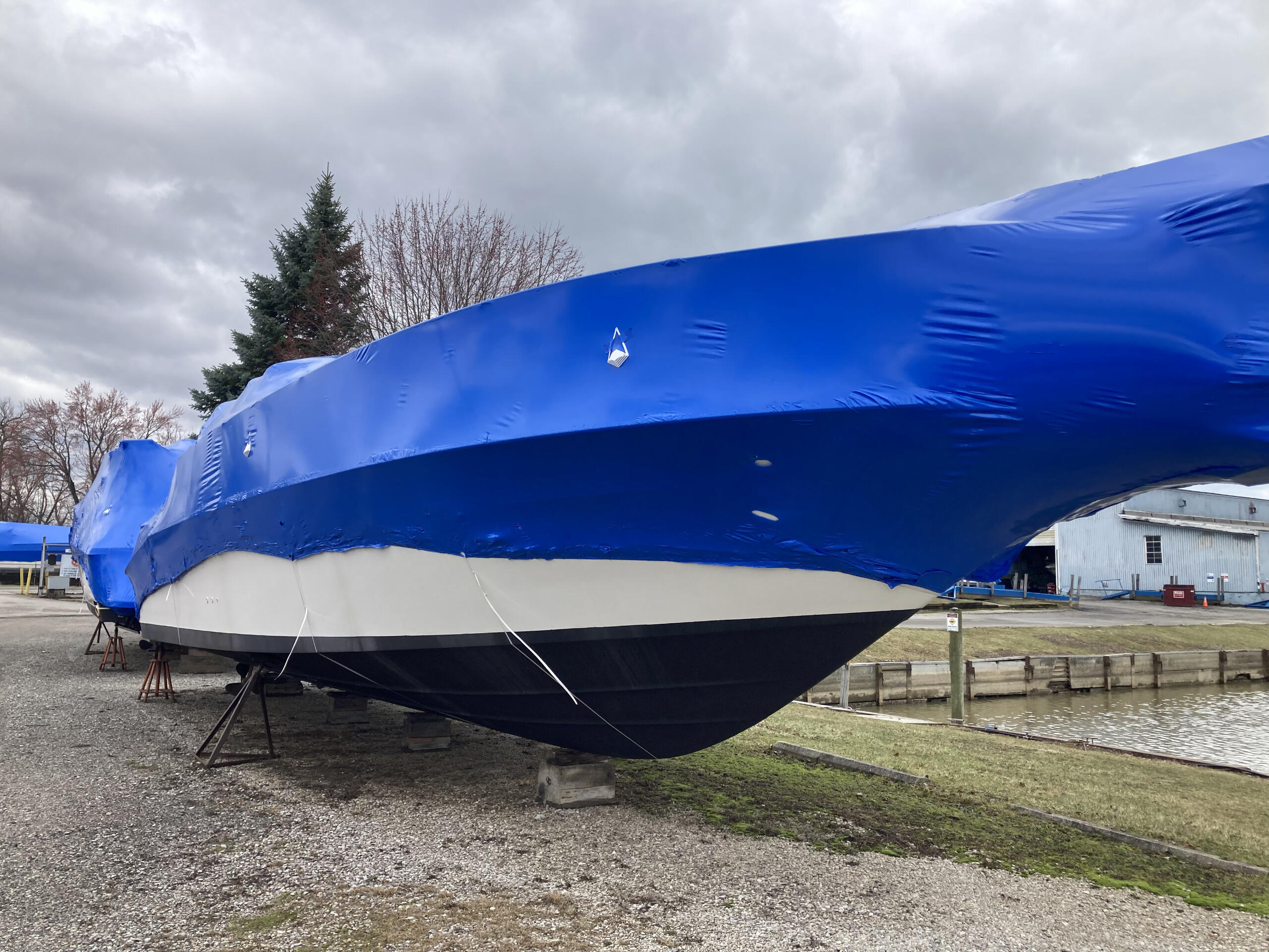 Boat image 1 - 1996 Sea Ray 400 Express