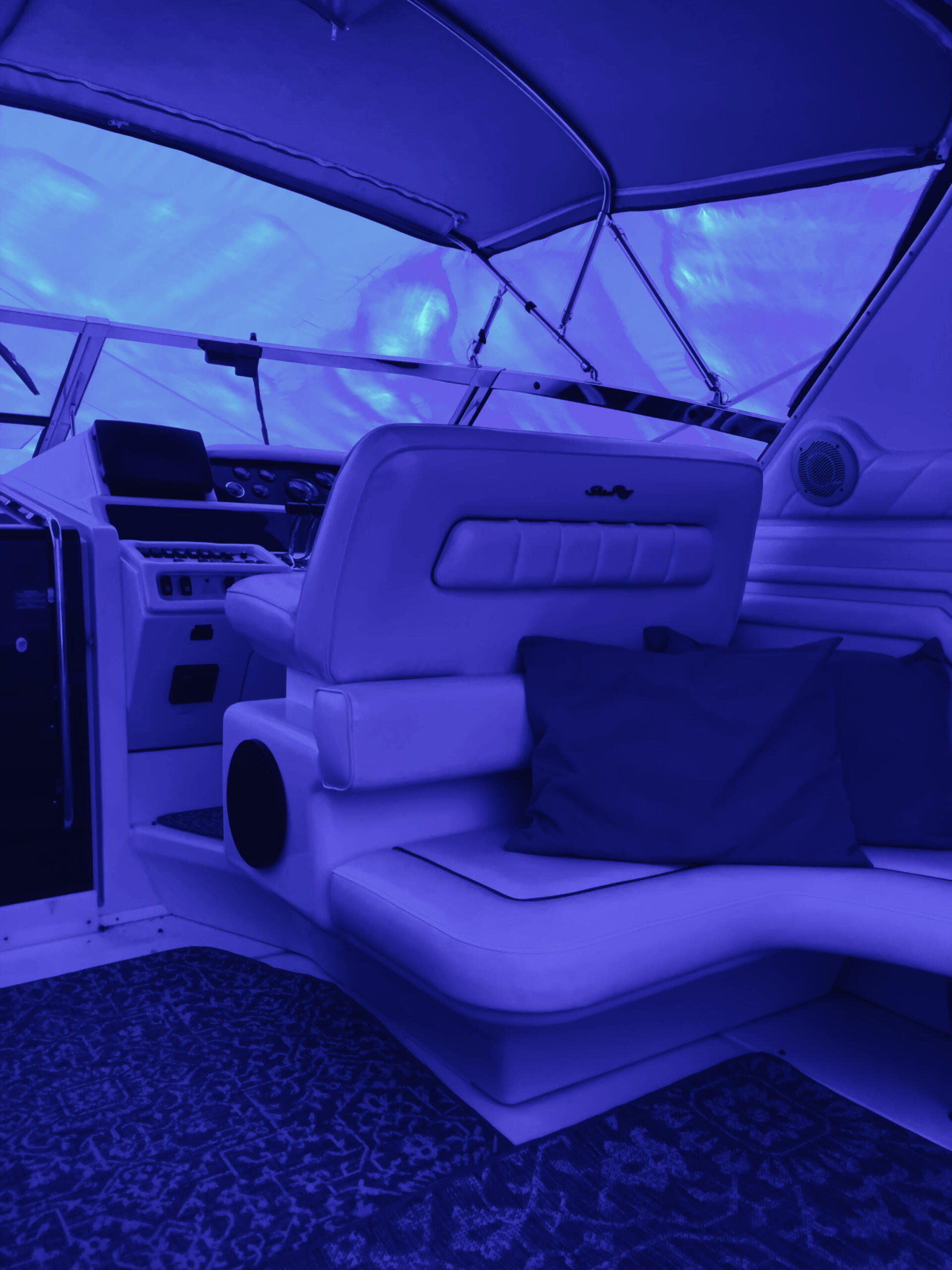 Boat image 2 - 1996 Sea Ray 400 Express