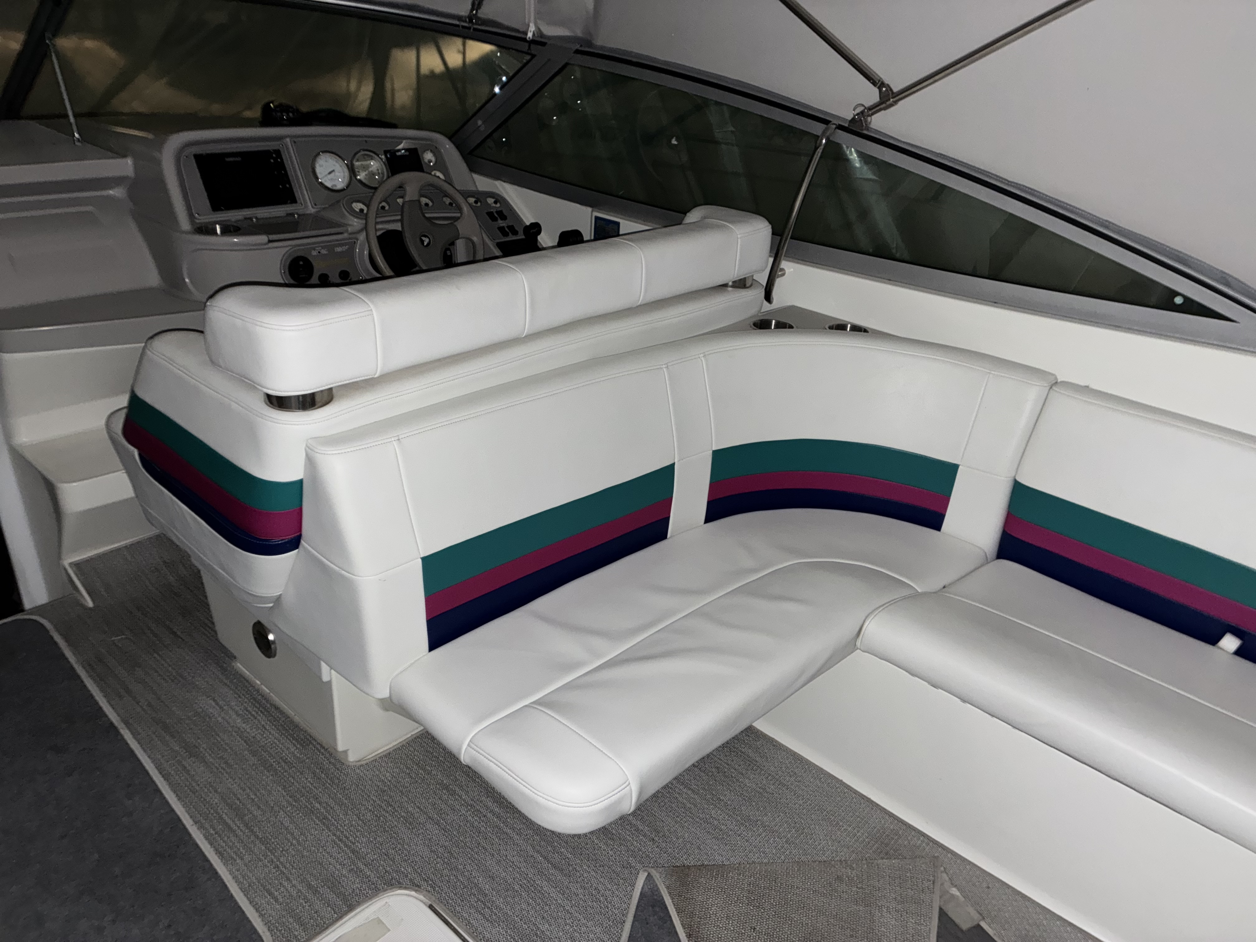 Boat image 7 - 1998 Formula 330 SS