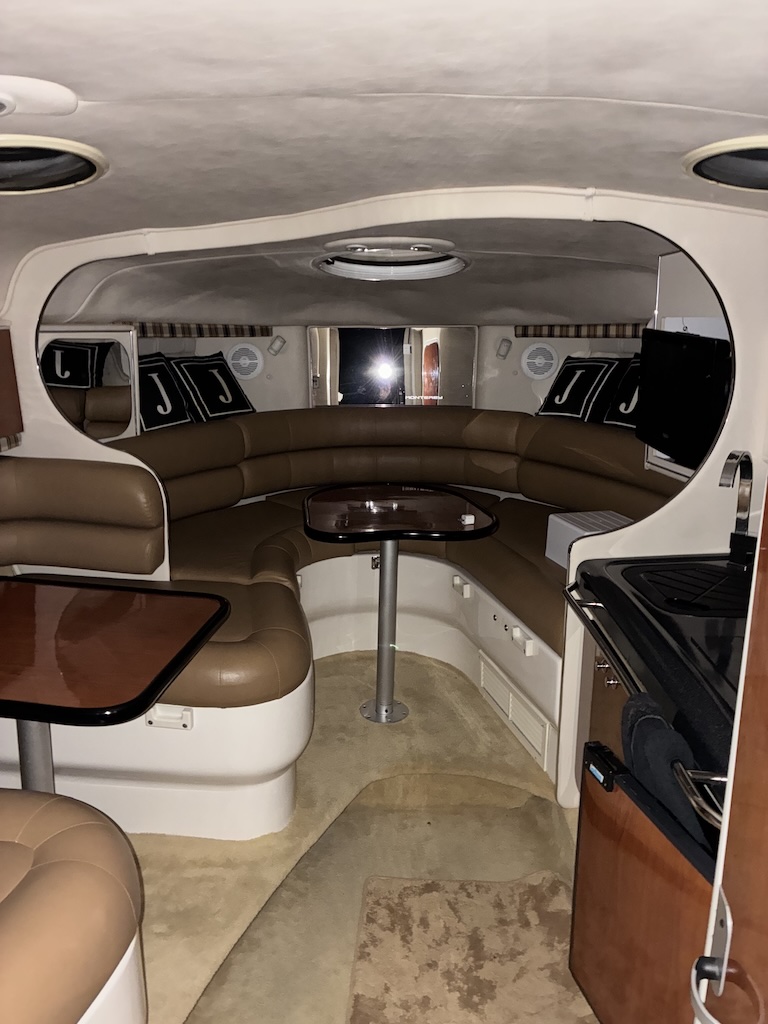 Boat image 10 - 2004 Monterey 302 Cruiser