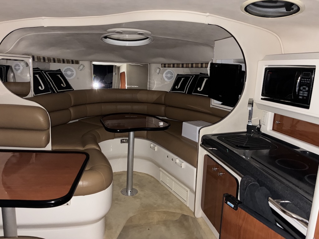 Boat image 11 - 2004 Monterey 302 Cruiser