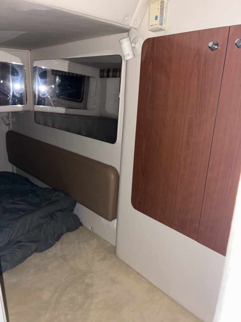 Boat image 18 - 2004 Monterey 302 Cruiser