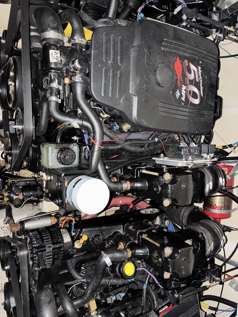 Boat image 19 - 2004 Monterey 302 Cruiser