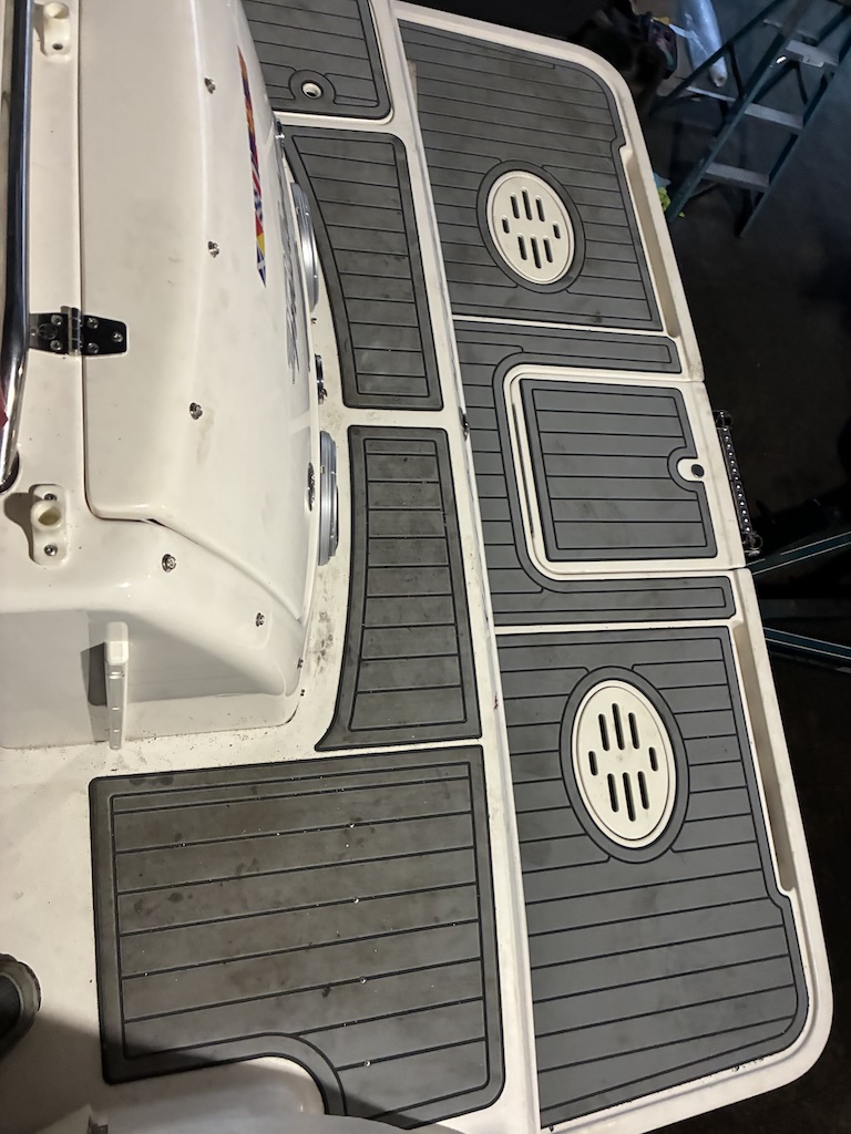 Boat image 2 - 2004 Monterey 302 Cruiser