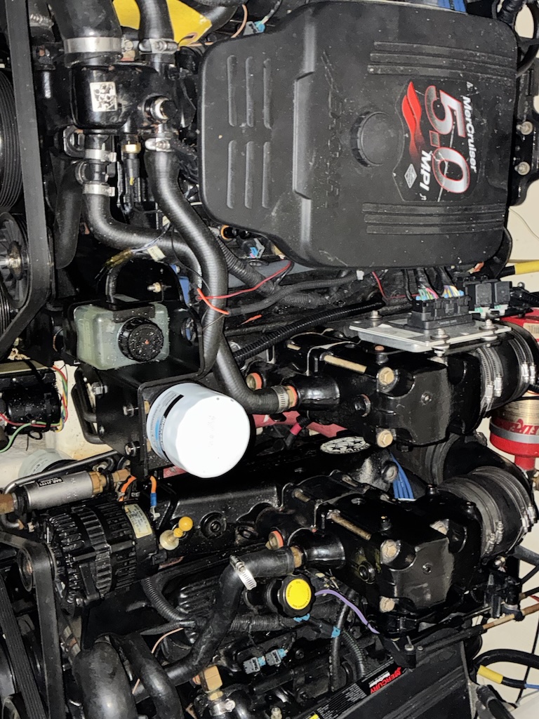 Boat image 20 - 2004 Monterey 302 Cruiser