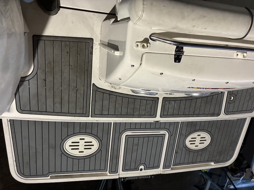 Boat image 6 - 2004 Monterey 302 Cruiser