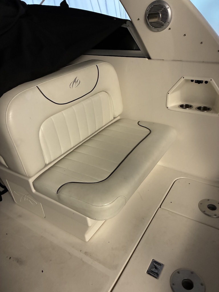 Boat image 3 - 2004 Monterey 302 Cruiser