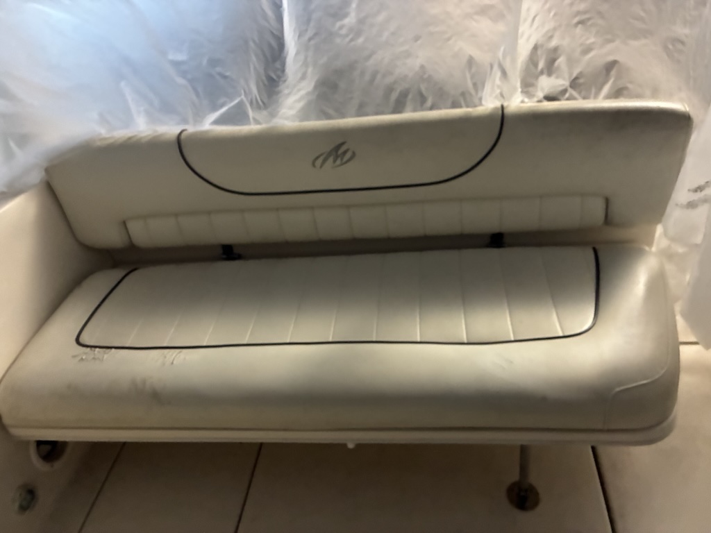 Boat image 4 - 2004 Monterey 302 Cruiser