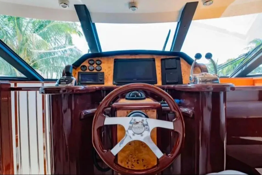Boat image 7 - 2012 Neptunus 62 Flybridge