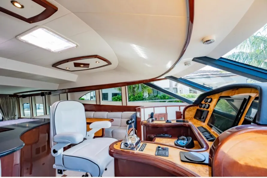 Boat image 9 - 2012 Neptunus 62 Flybridge