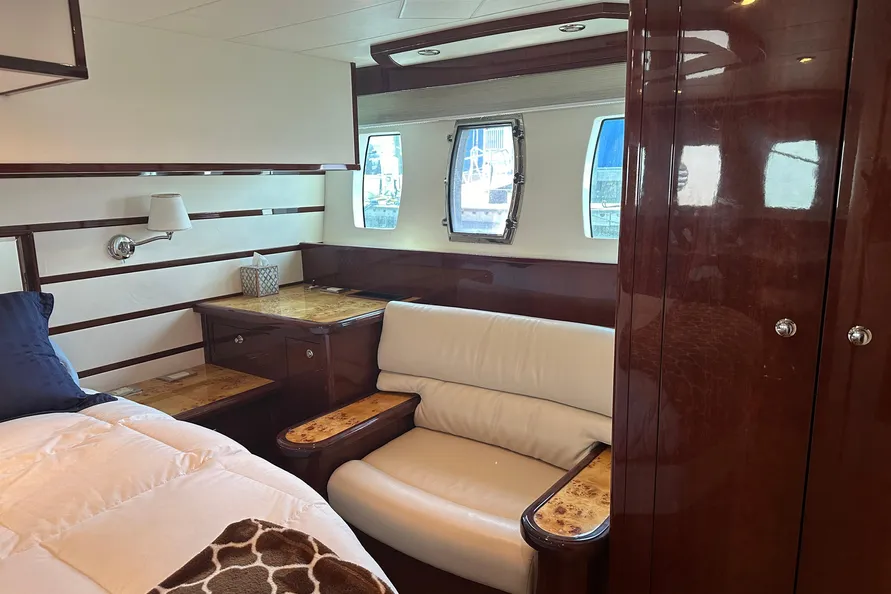 Boat image 15 - 2012 Neptunus 62 Flybridge