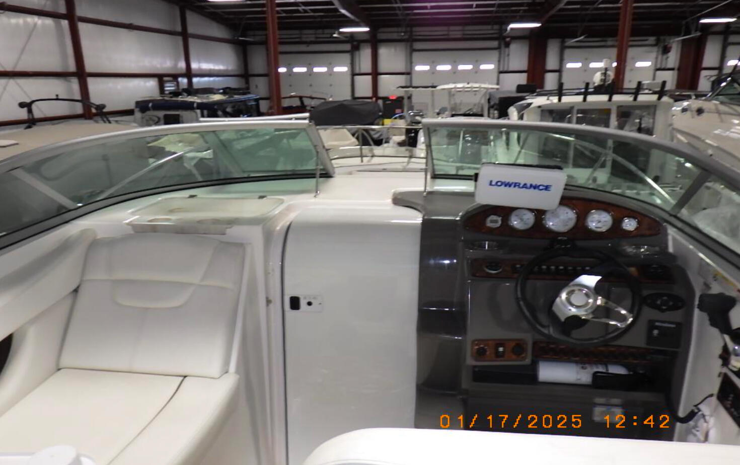 Boat image 1 - 2015 Rinker 290