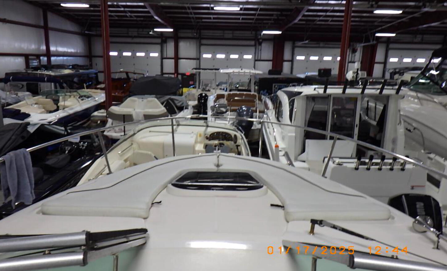 Boat image 2 - 2015 Rinker 290