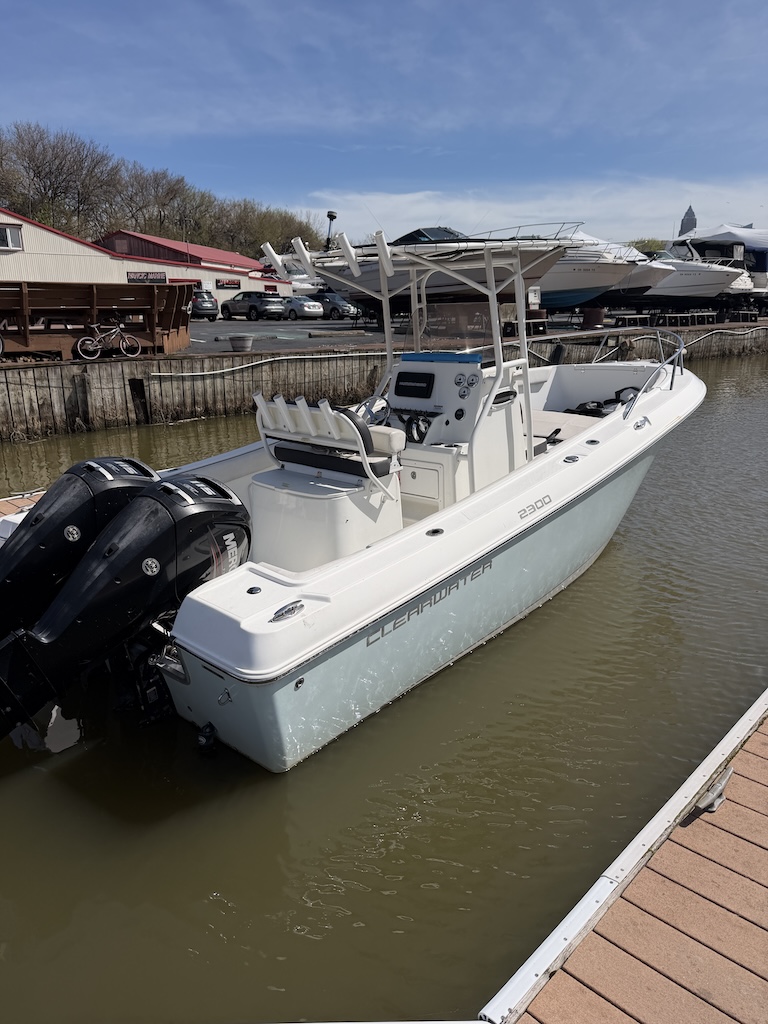 2017 Clearwater 2300 center console fishing boat with twin Mercury 115HP outboards Cleveland Ohio
