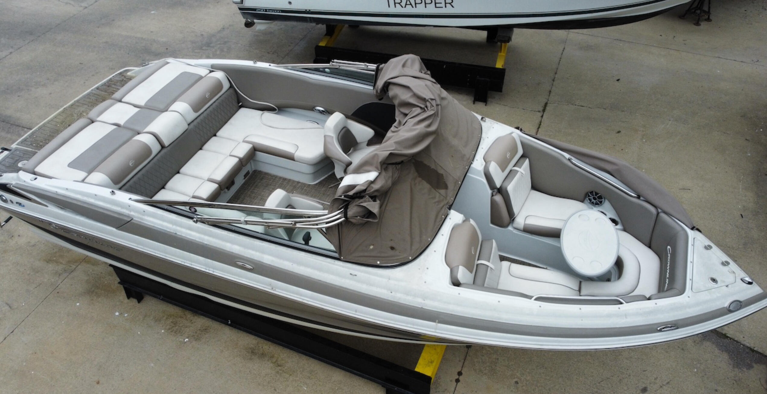 Boat image 1 - 2018 - Crownline - 235 SS Bow Rider