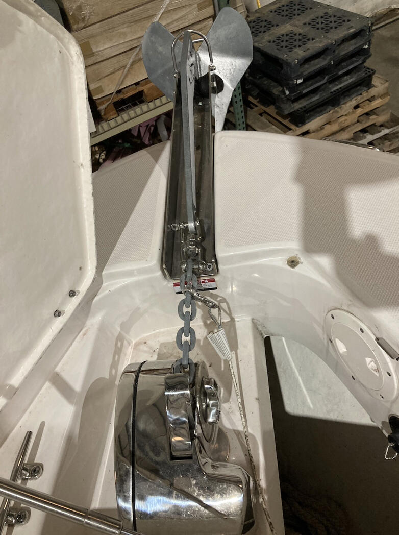Boat image 3 - 2021 Robalo 302 R Center Console