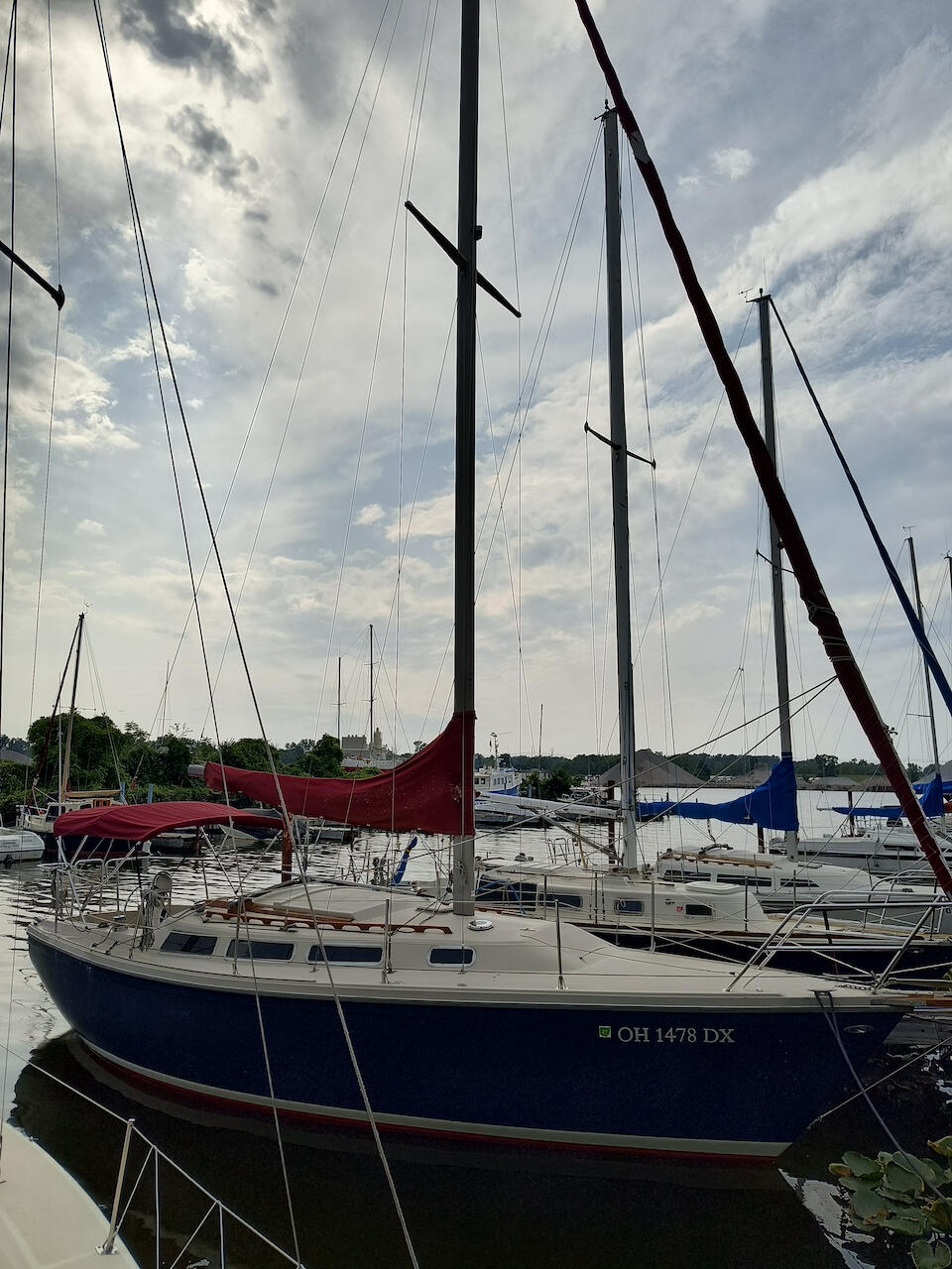 Boat image 2 - 1982 Catalina 30 Tall Rig