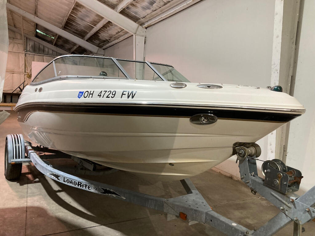 Boat image 4 - 2006 Chaparral 1900 Bow Rider
