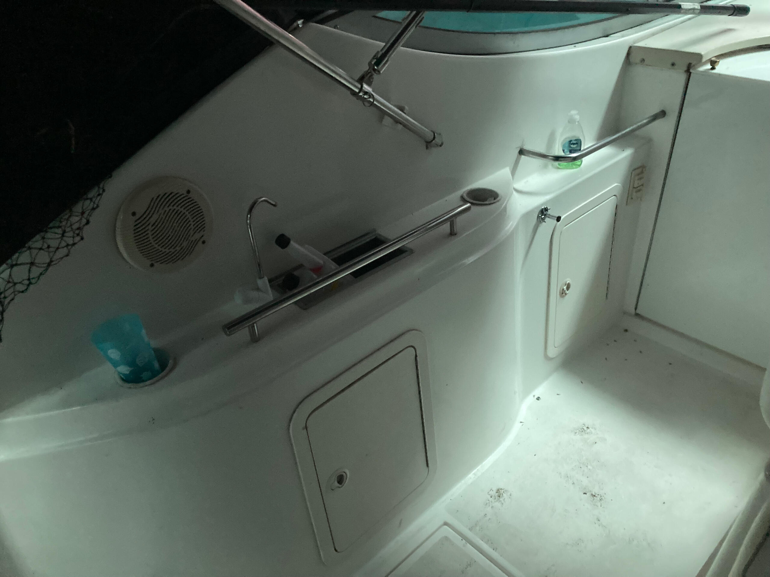Boat image 3 - 1997 Cruisers 3075 Rogue