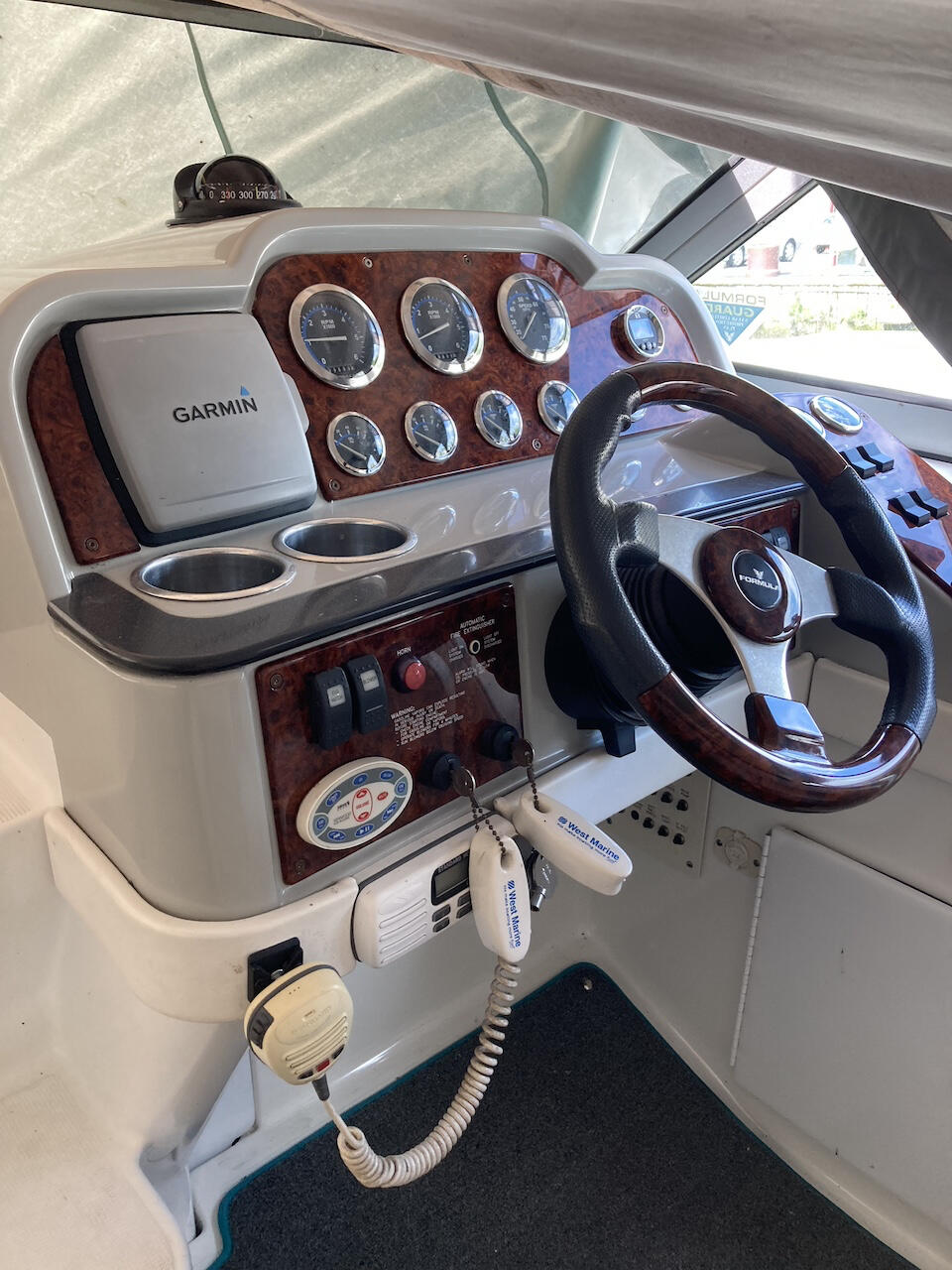 Boat image 1 - 2005 Formula 27 PC