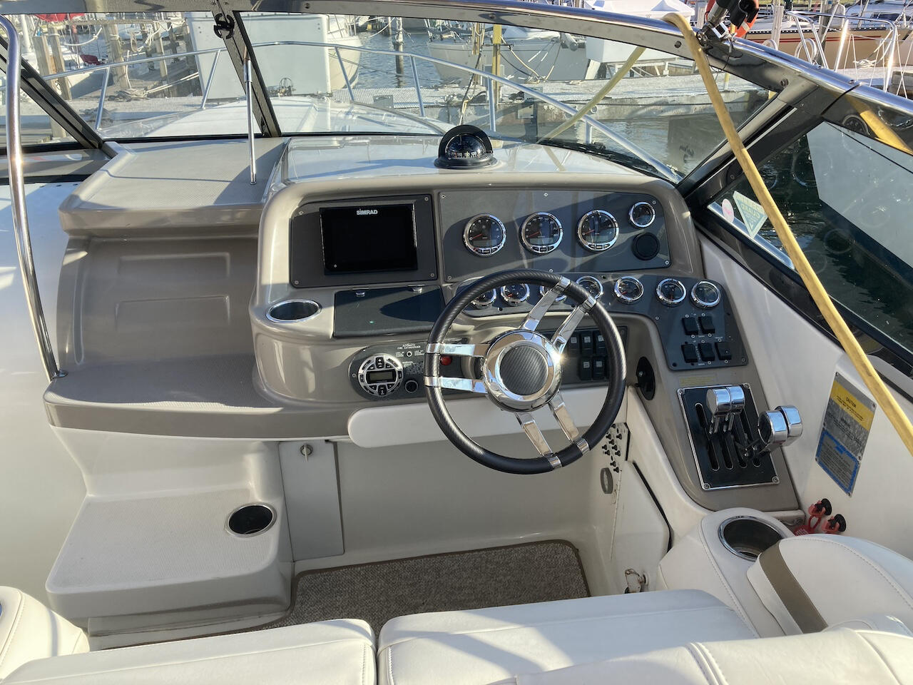Boat image 1 - 2004 Formula 330 SS