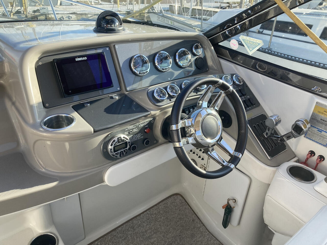 Boat image 2 - 2004 Formula 330 SS
