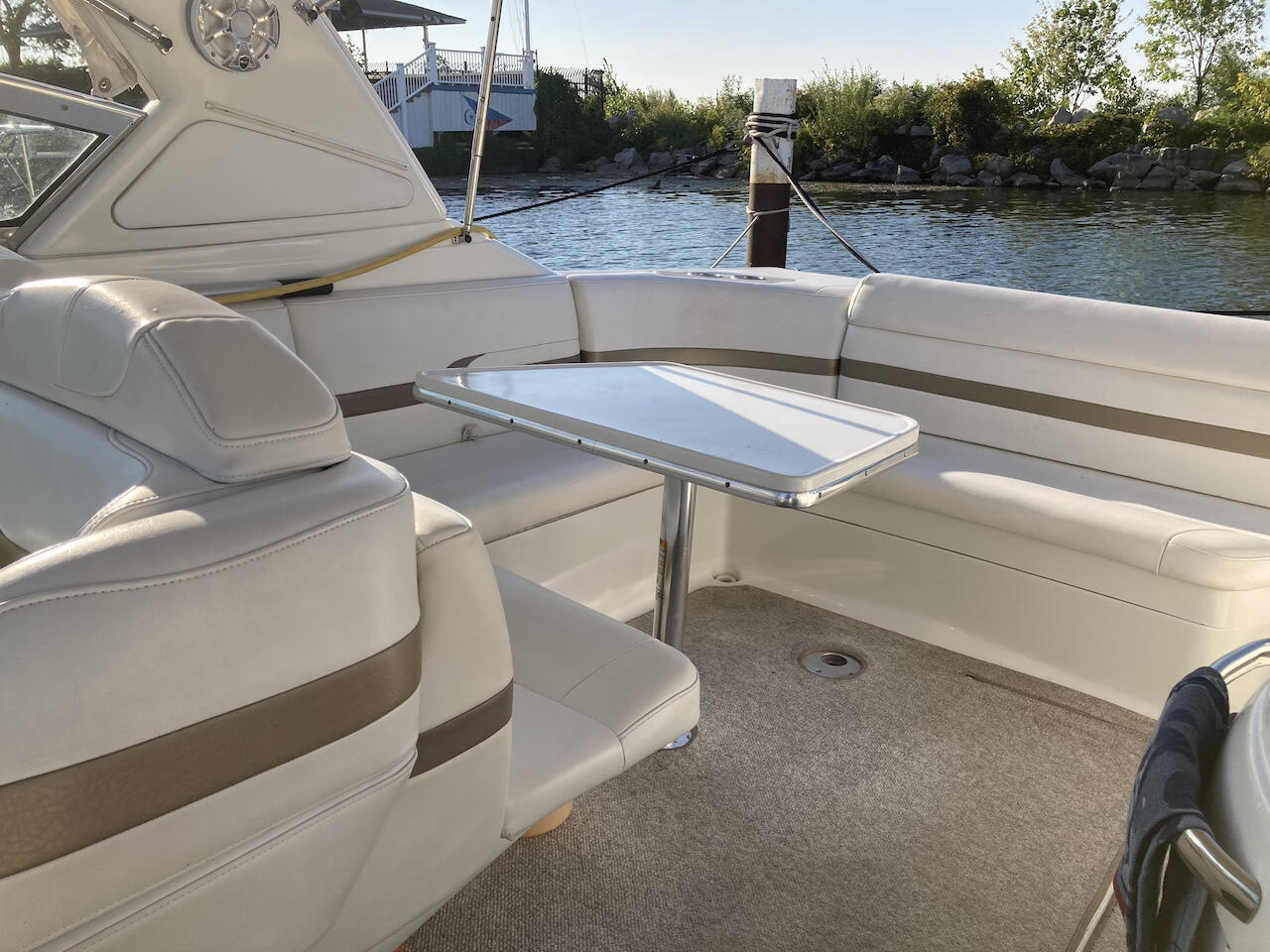 Boat image 3 - 2004 Formula 330 SS