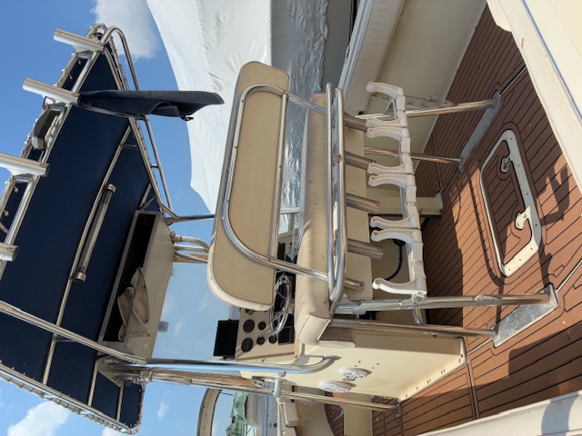 Boat image 2 - 1998 Sea-Pro 235 Center Console
