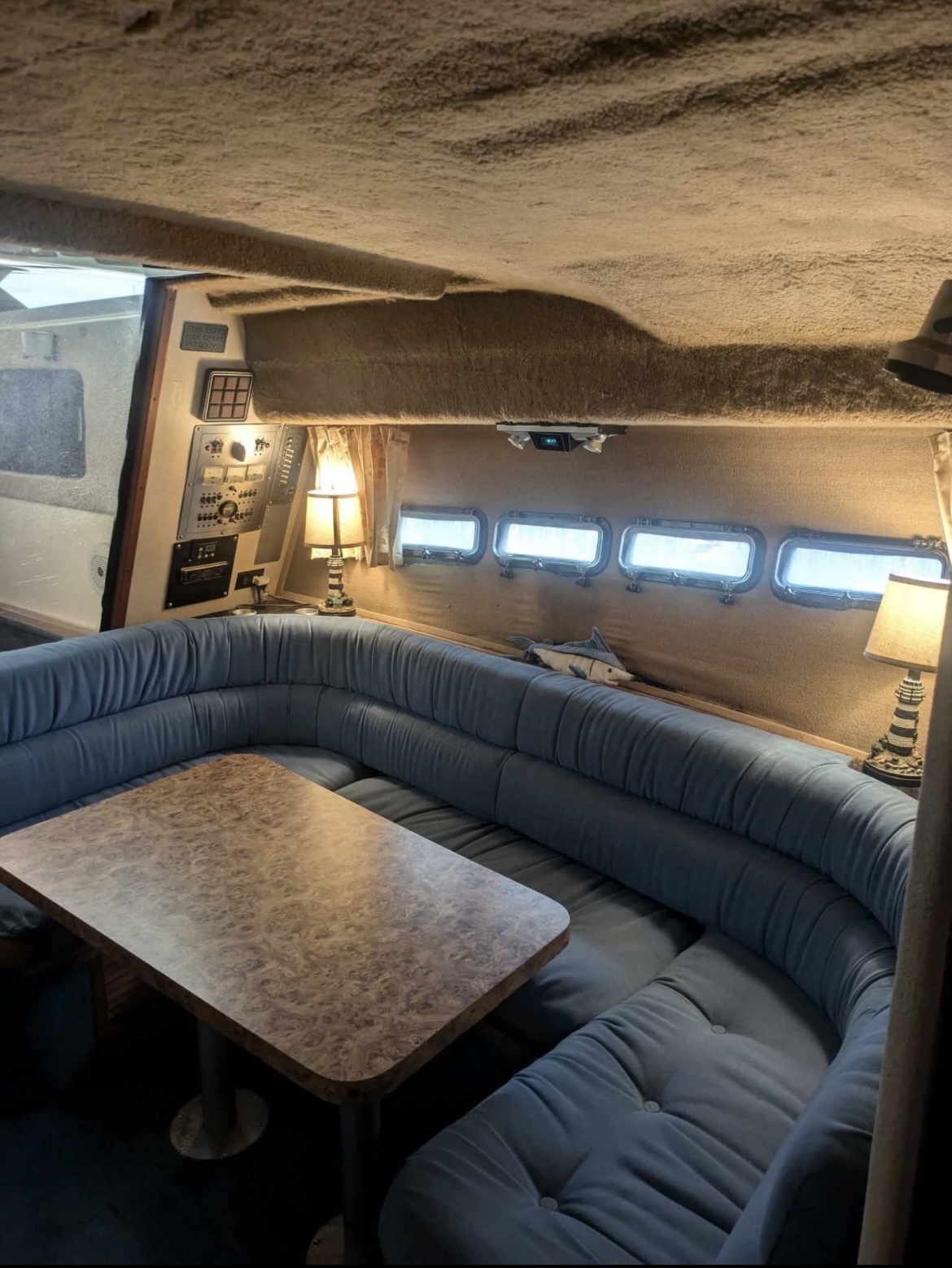 Boat image 3 - 1983 Chris Craft Commander 332