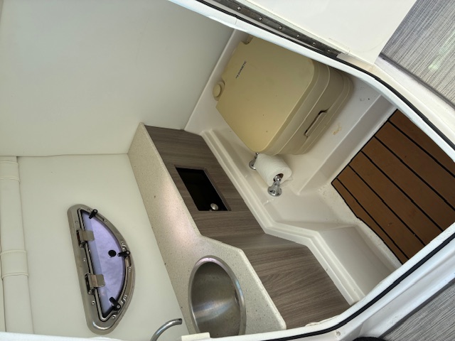 Boat image 4 - 2019 Regal 260 Bow Rider FasDeck