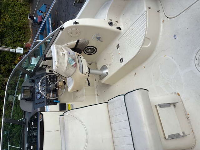 Boat image 10 - 2001 Trophy 2052 Walkaround