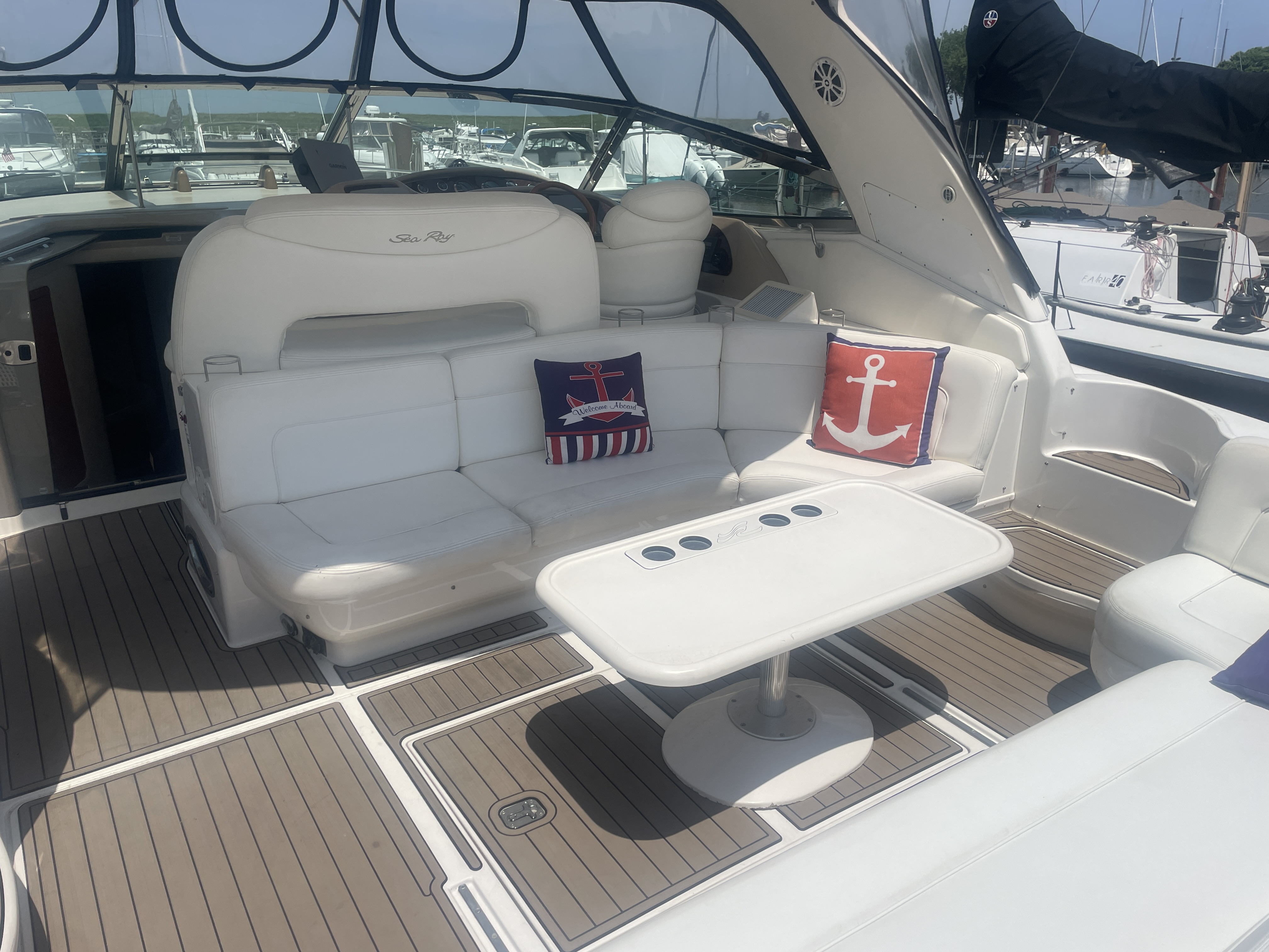Boat image 5 - 2001 Sea Ray Sundancer 460
