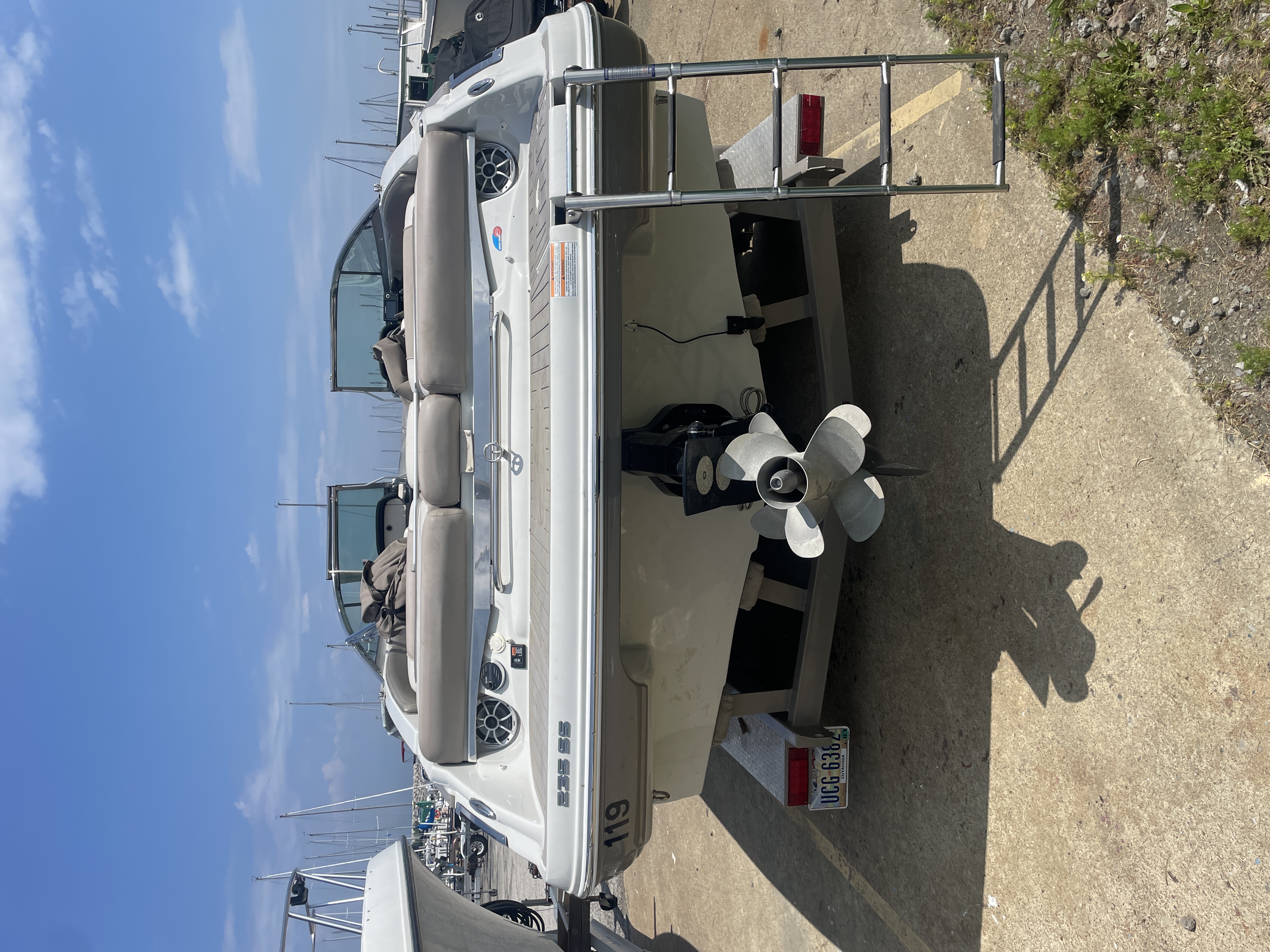 Boat image 6 - 2018 - Crownline - 235 SS Bow Rider