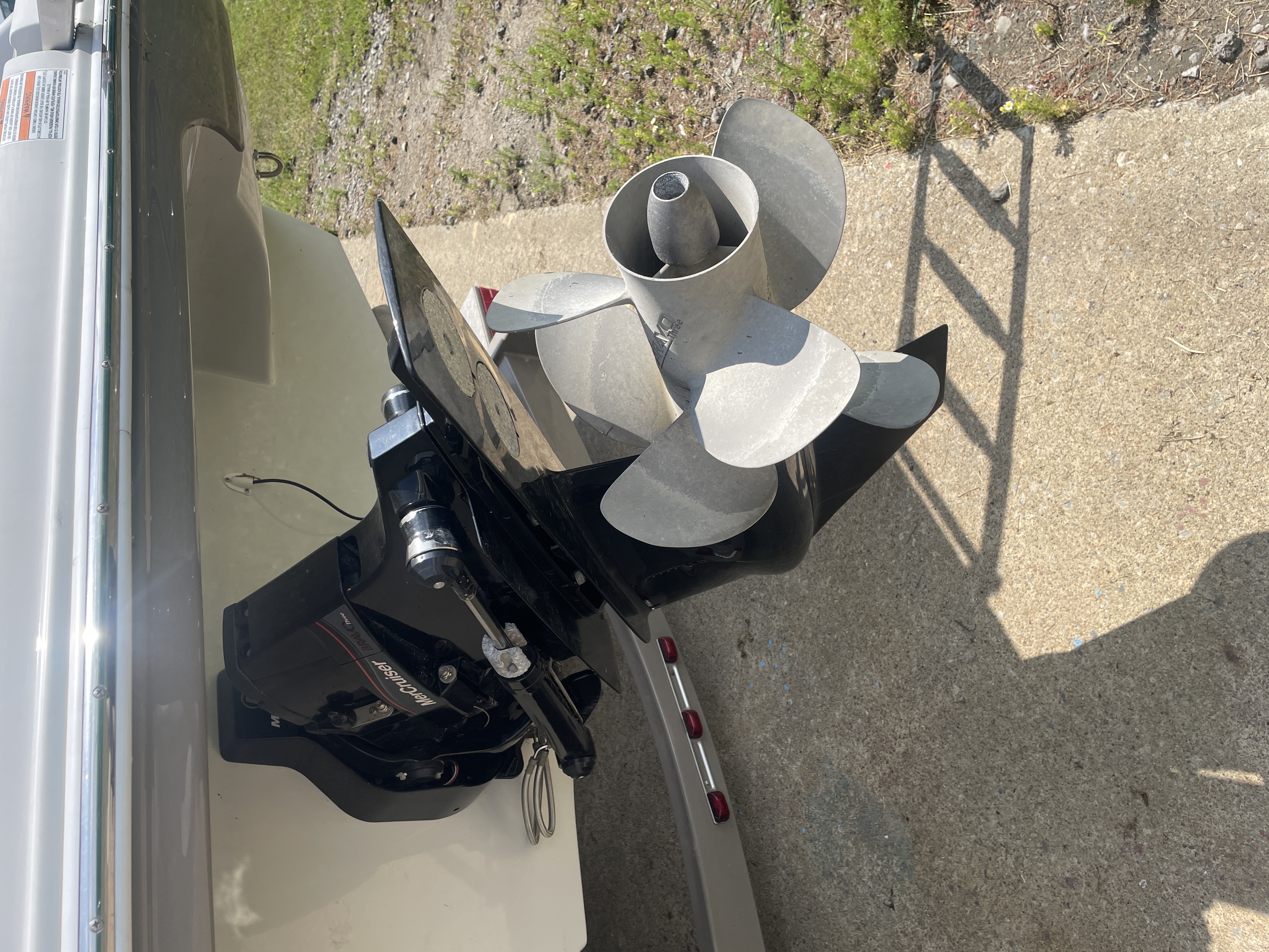 Boat image 7 - 2018 - Crownline - 235 SS Bow Rider