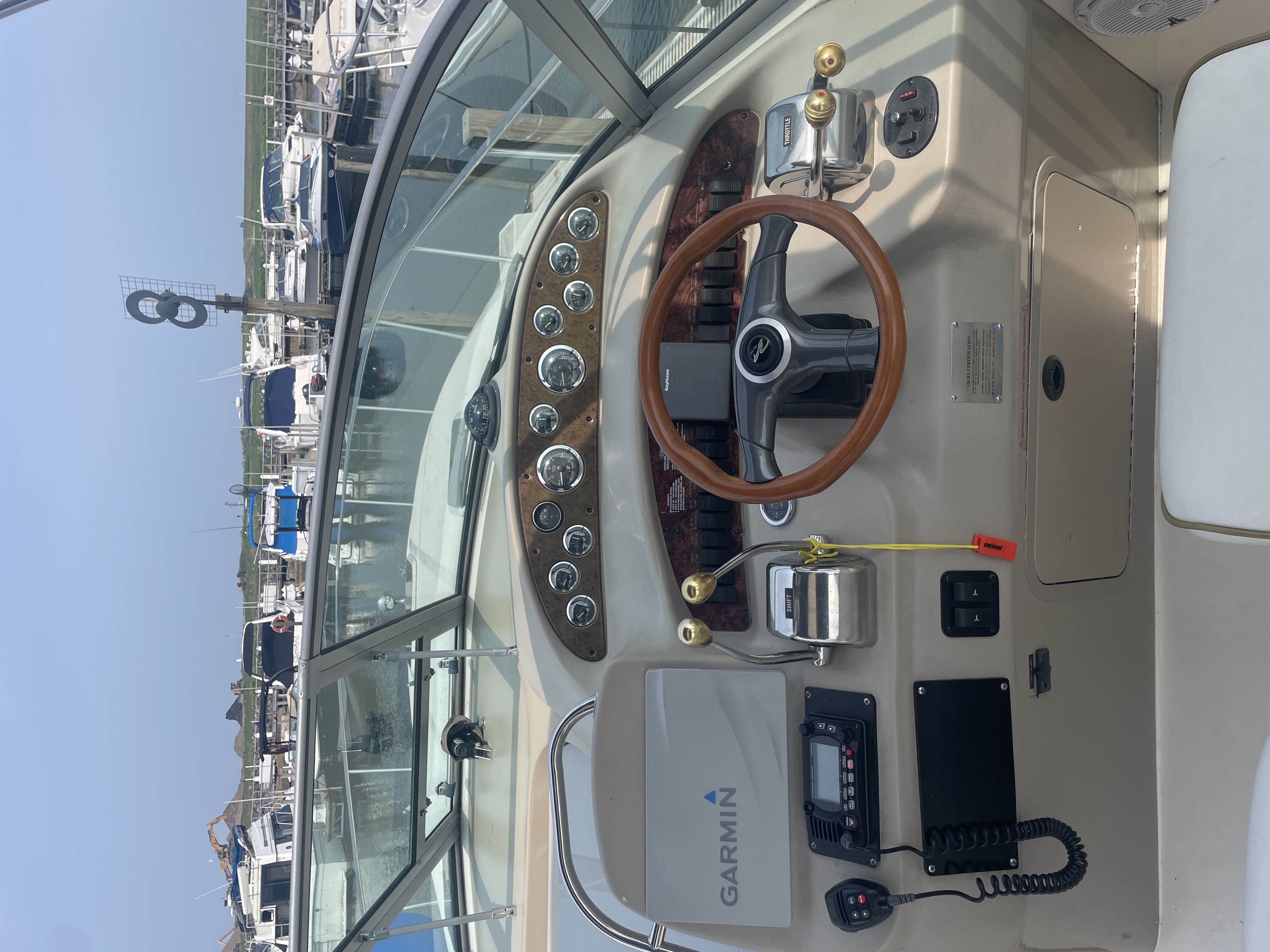 Boat image 5 - 1999 Sea Ray Sundancer 340