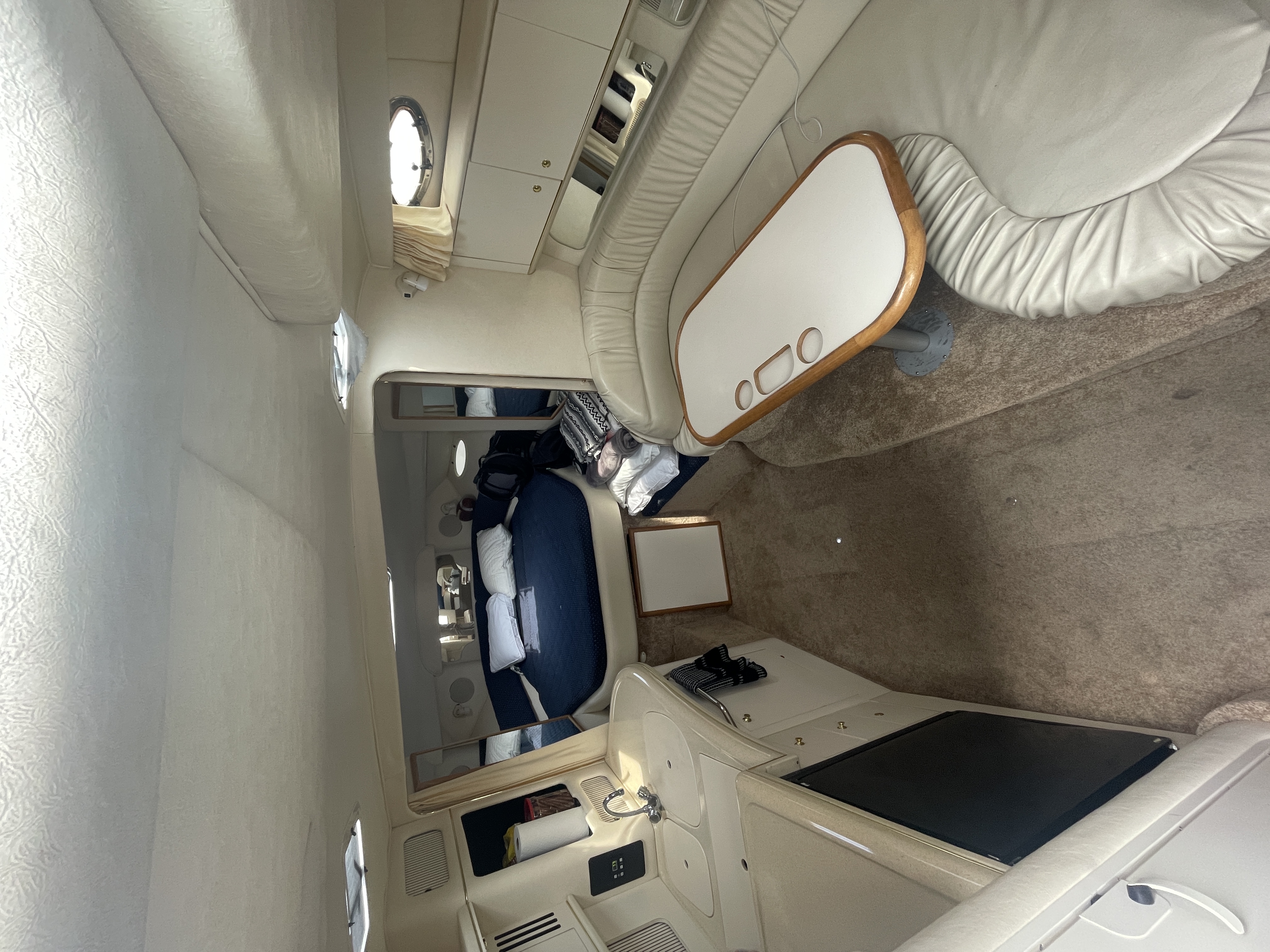 Boat image 11 - 1999 Sea Ray Sundancer 340
