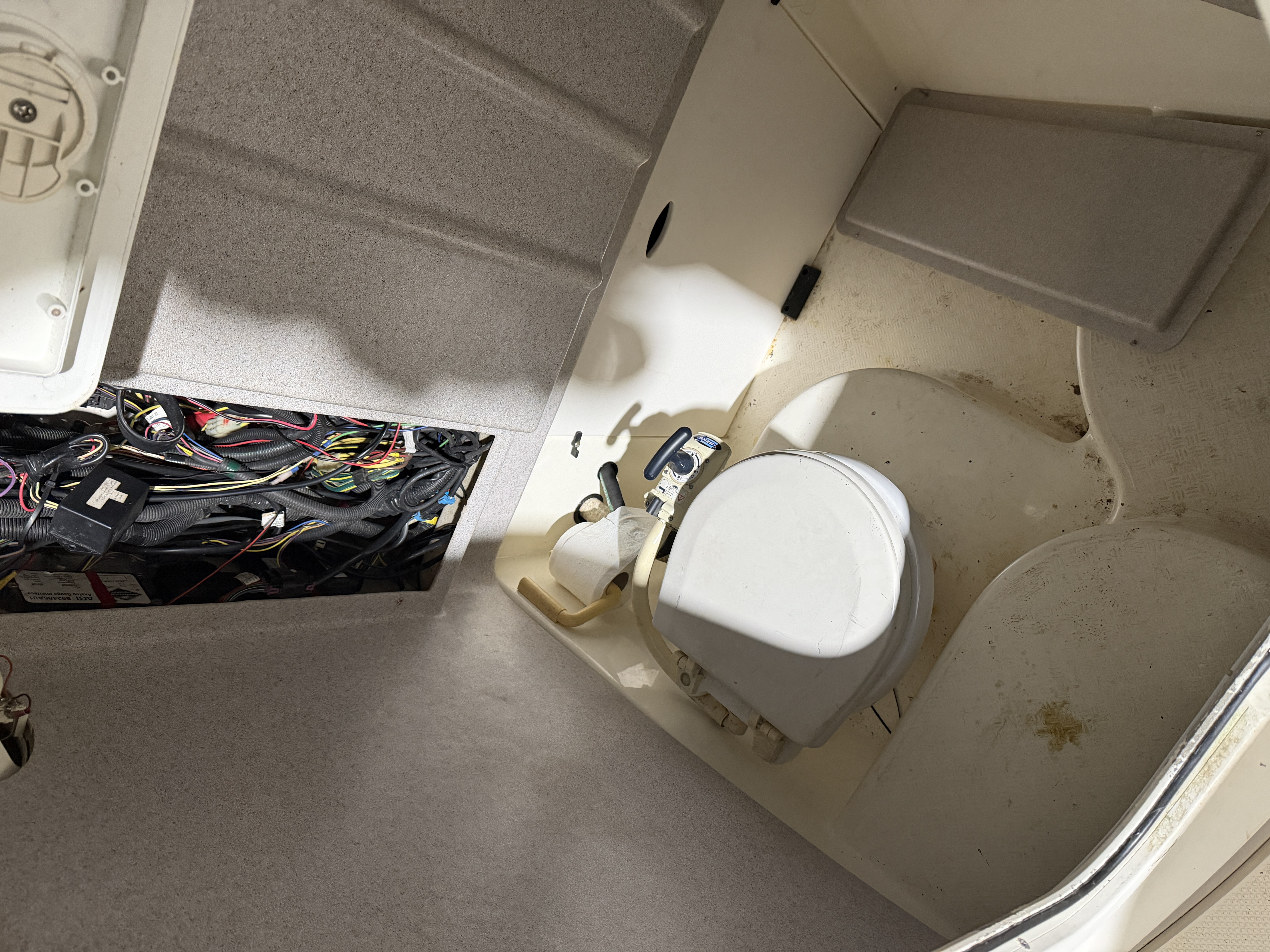 Boat image 16 - 2005 Trophy 2503 Center Console