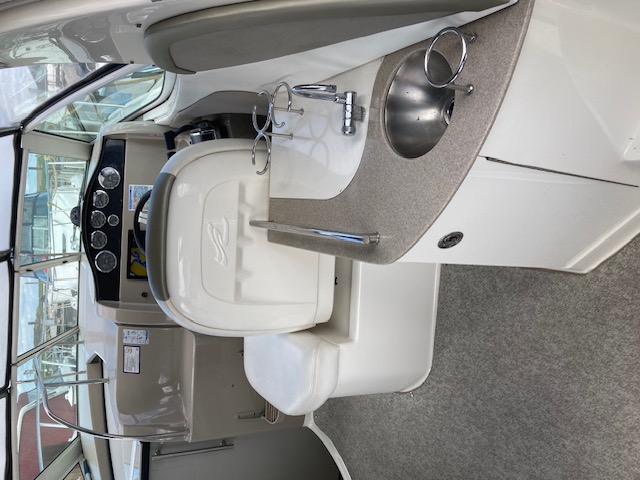 Boat image 2 - 2006 Sea Ray Sundancer 290