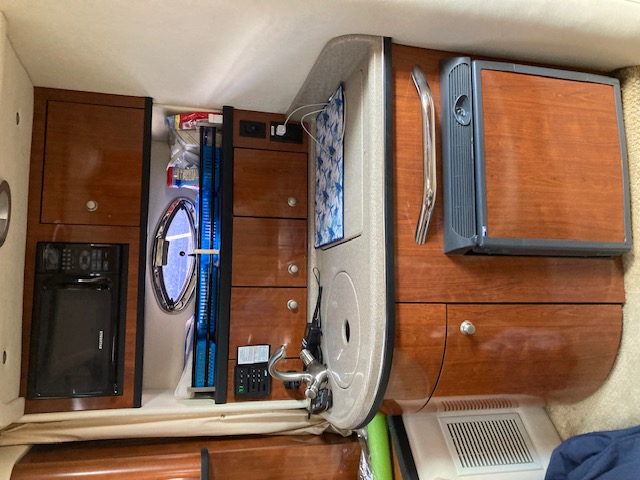 Boat image 5 - 2006 Sea Ray Sundancer 290