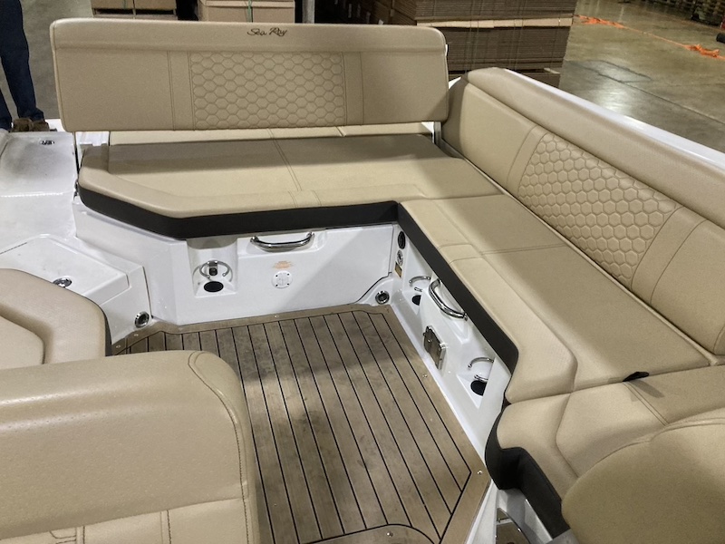 Boat image 9 - 2022 Sea Ray 250 Bow Rider