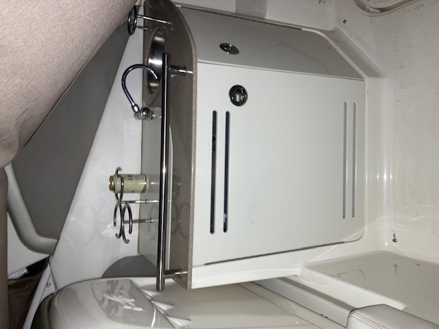 Boat image 9 - 2006 Sea Ray Sundancer 290